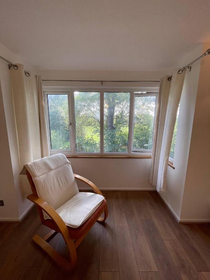 Lovely 2 Bedroom Flat With Free Parking, Great Transport Links To Central London, The Excel Centre, Canary Wharf And The O2! Buitenkant foto