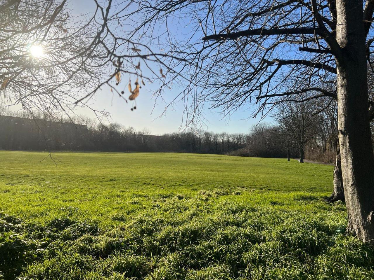 Lovely 2 Bedroom Flat With Free Parking, Great Transport Links To Central London, The Excel Centre, Canary Wharf And The O2! Buitenkant foto